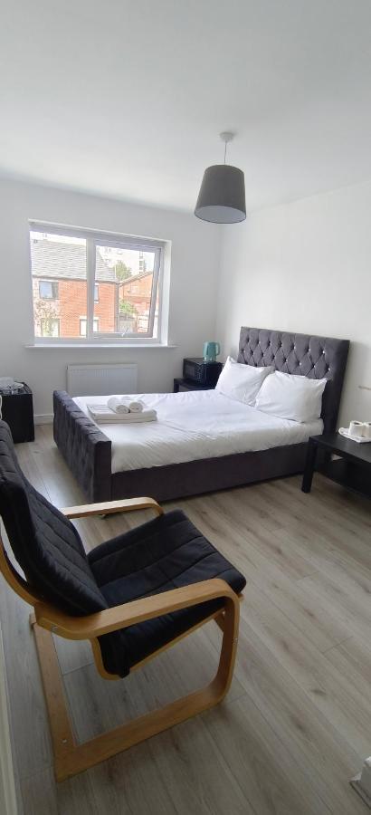 Free Car Park And Walk To Coop, Etihad, Piccadilly Hotel Manchester Ngoại thất bức ảnh